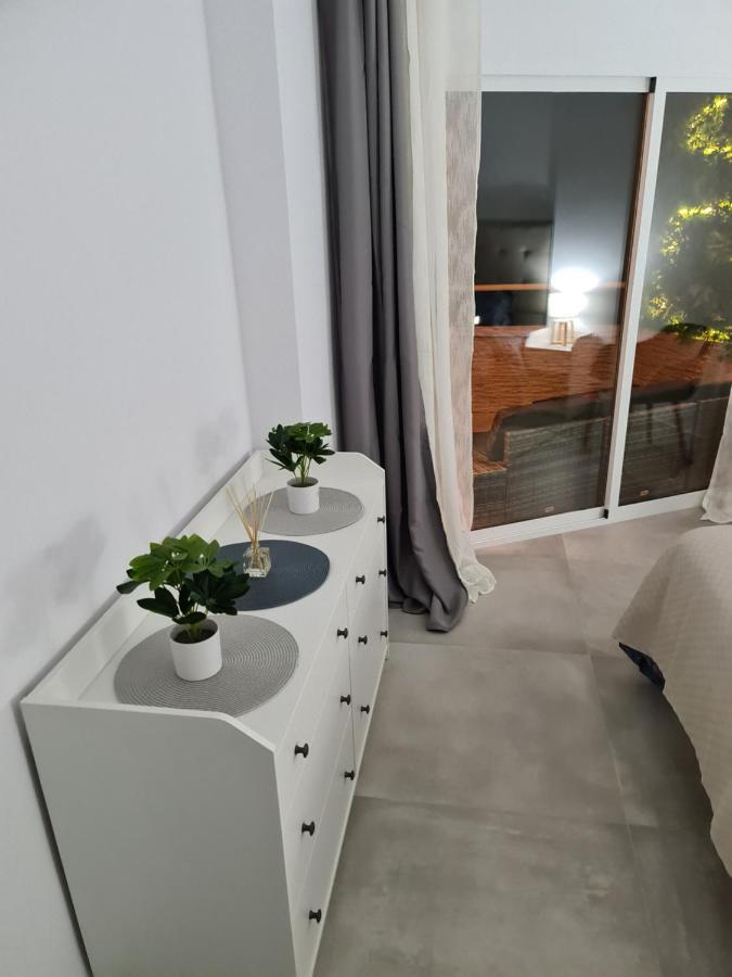 Appartement Apartamento Calypso à Sitio de Calahonda Extérieur photo